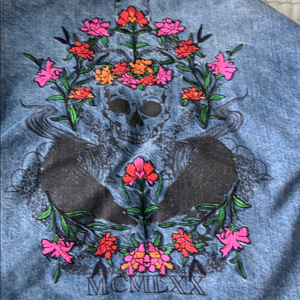 Jean jacket - Picture 11 of 11
